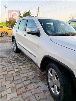 جیپ گراند شیرۆکی